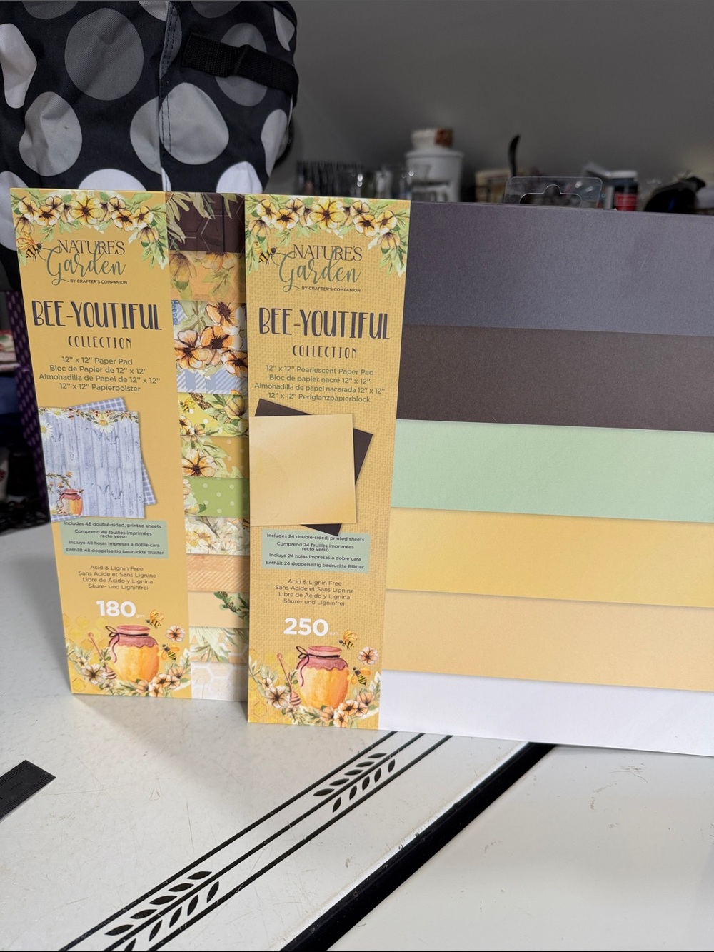 Crafters Companion Nature's Garden Bee-YouTiful Paper Pad Set